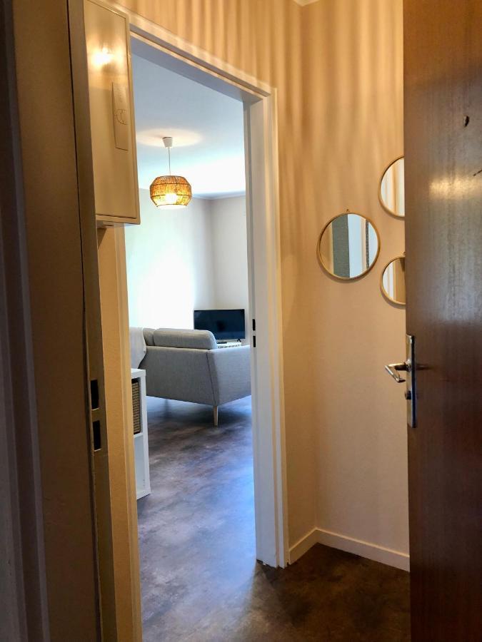 A 2 Pas De La Gare Apartment